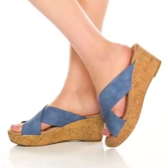 BRAND NEW CL BY LAUNDRY WOMEN"S DREAM DAY SANDAL - Picture 16 of 16